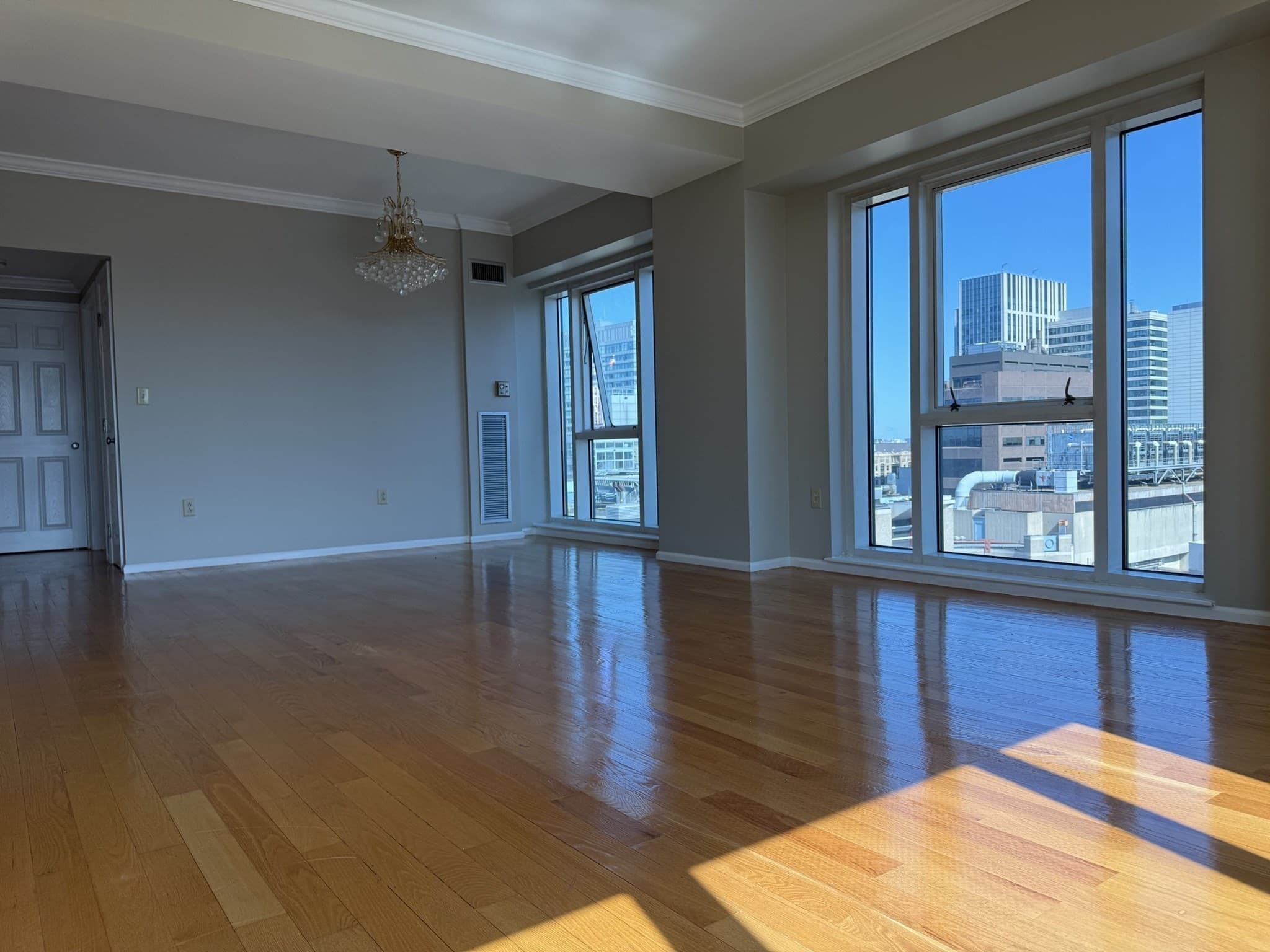 Condominium at 1 Nassau # 1705, Boston MA 02111, photo 8 of 36