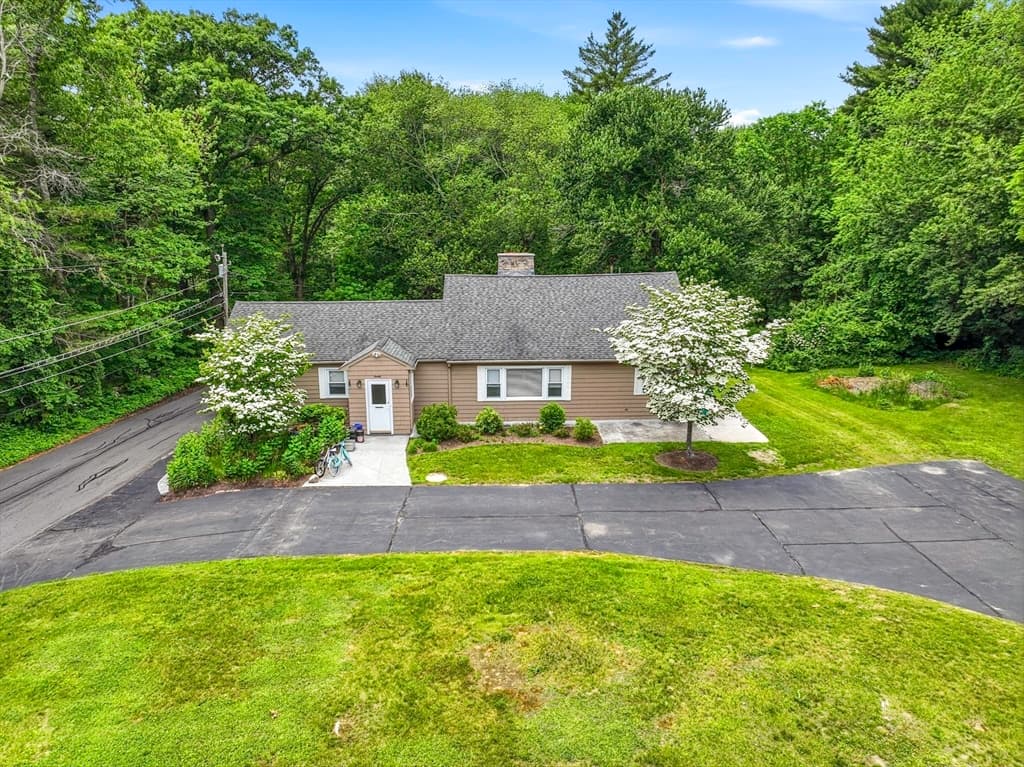 90 Glenview, Upton MA 01568