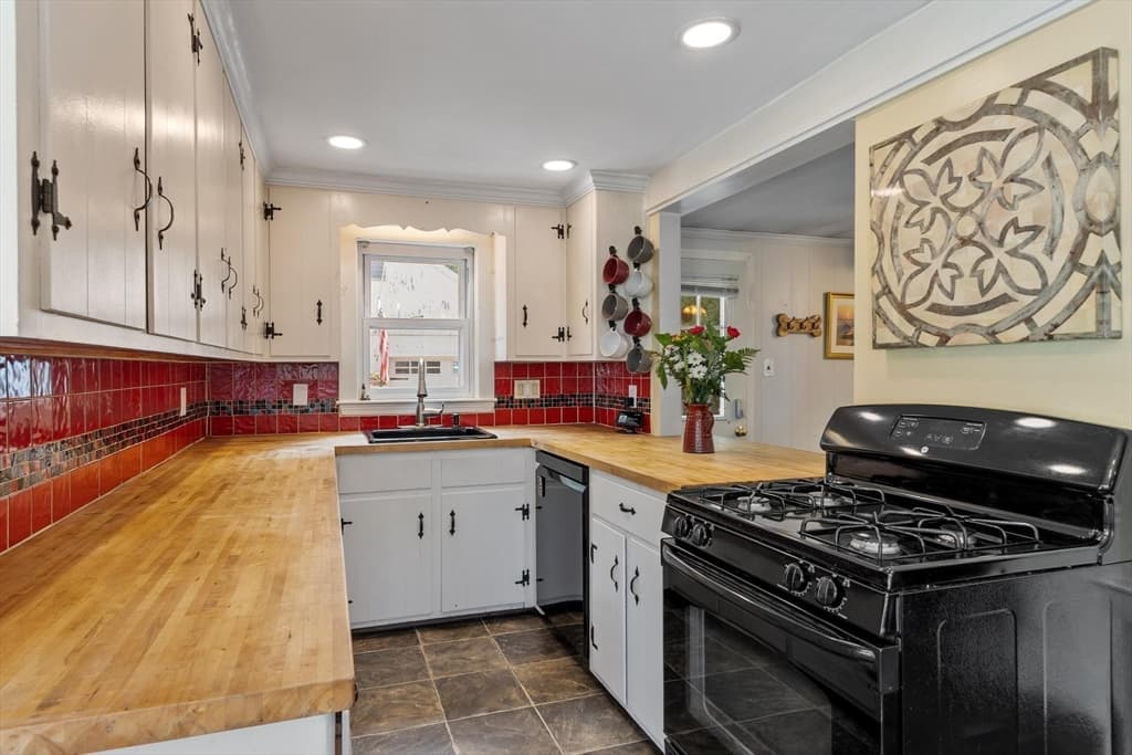 147 Main Street, Reading MA 01867 photo 8