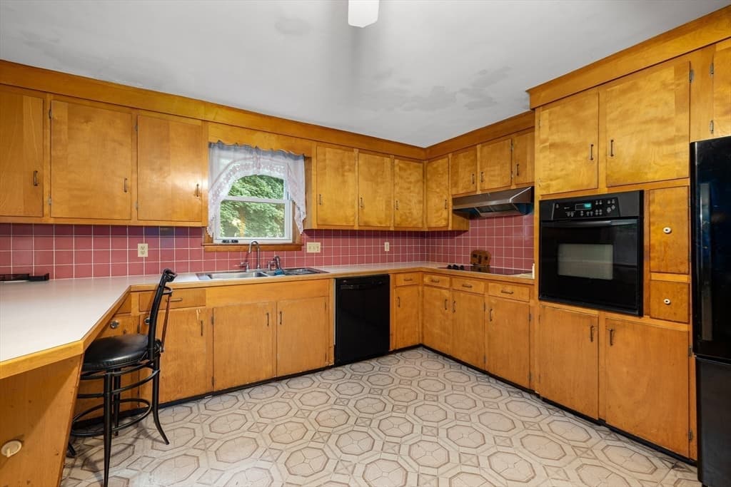 676 Paine Road, North Attleboro MA 02760 photo 14