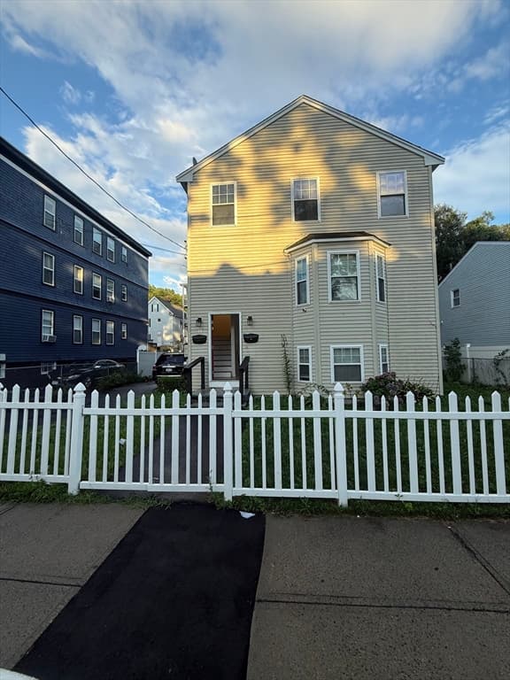 14-16 Jacob St, Boston MA 02124