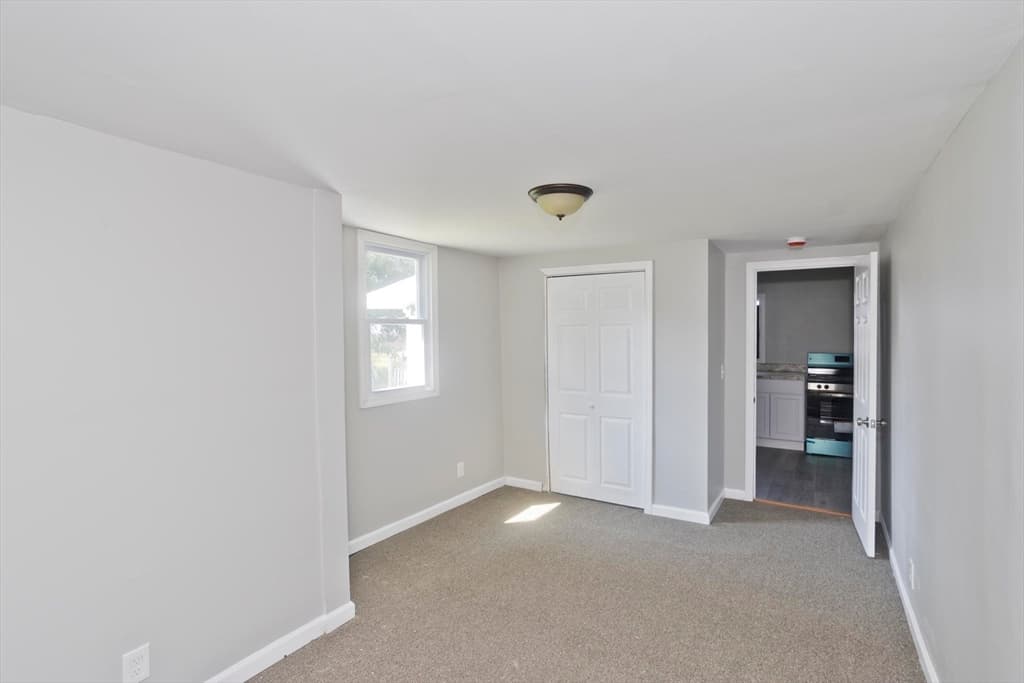 143 Davenport St, Springfield MA 01119 photo 17