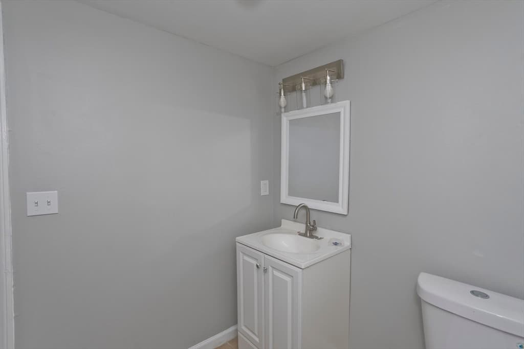 143 Davenport St, Springfield MA 01119 photo 12
