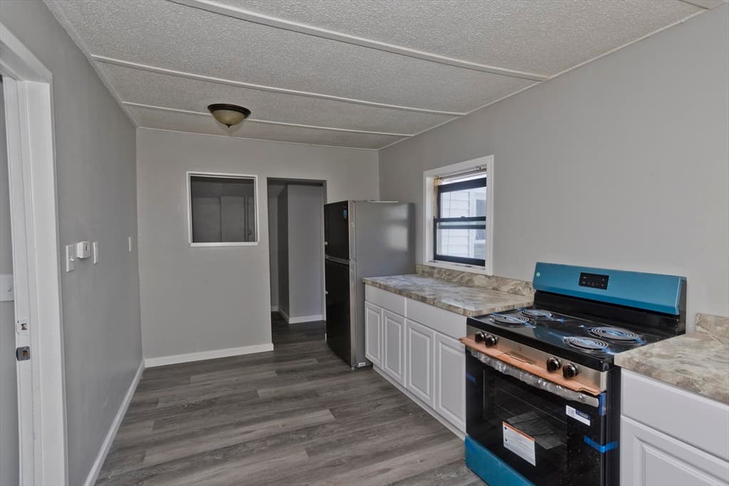 143 Davenport St, Springfield MA 01119 photo 9
