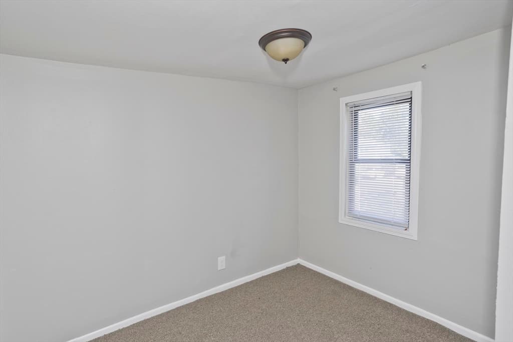 143 Davenport St, Springfield MA 01119 photo 14