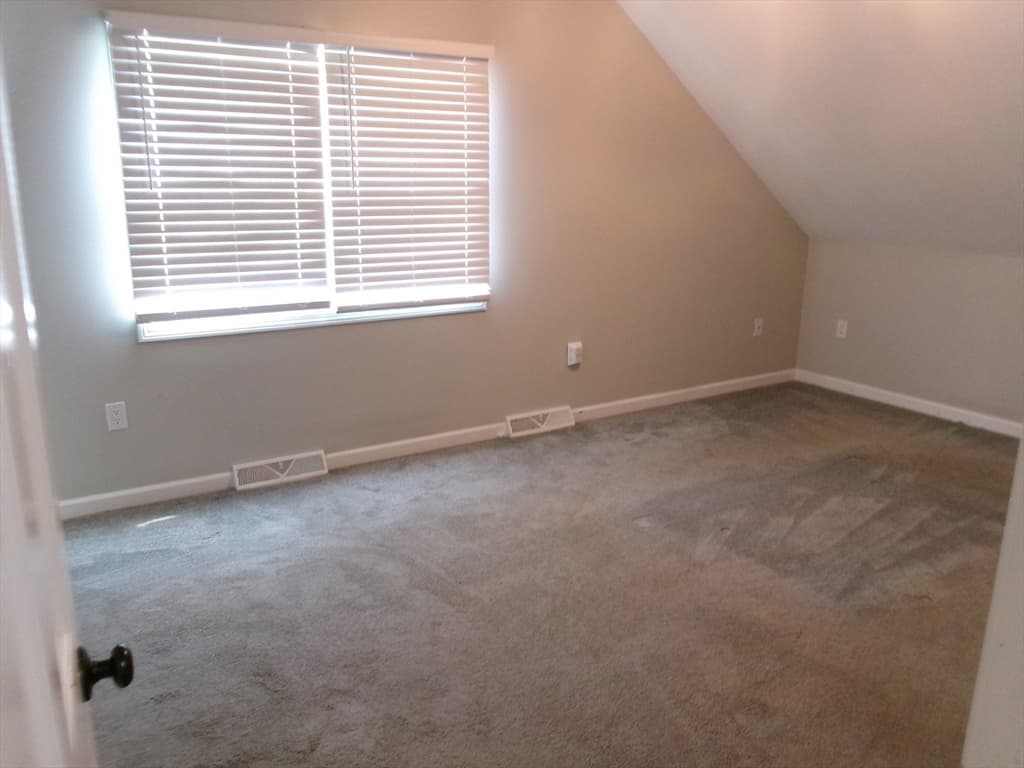 71 Eddywood St, Springfield MA 01118 photo 17