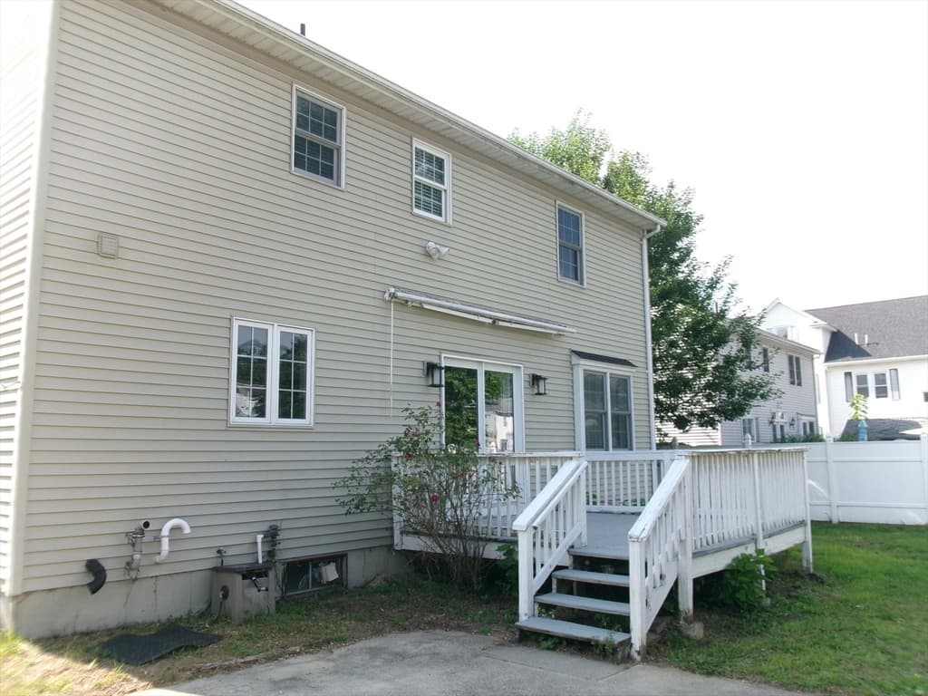 71 Eddywood St, Springfield MA 01118 photo 35