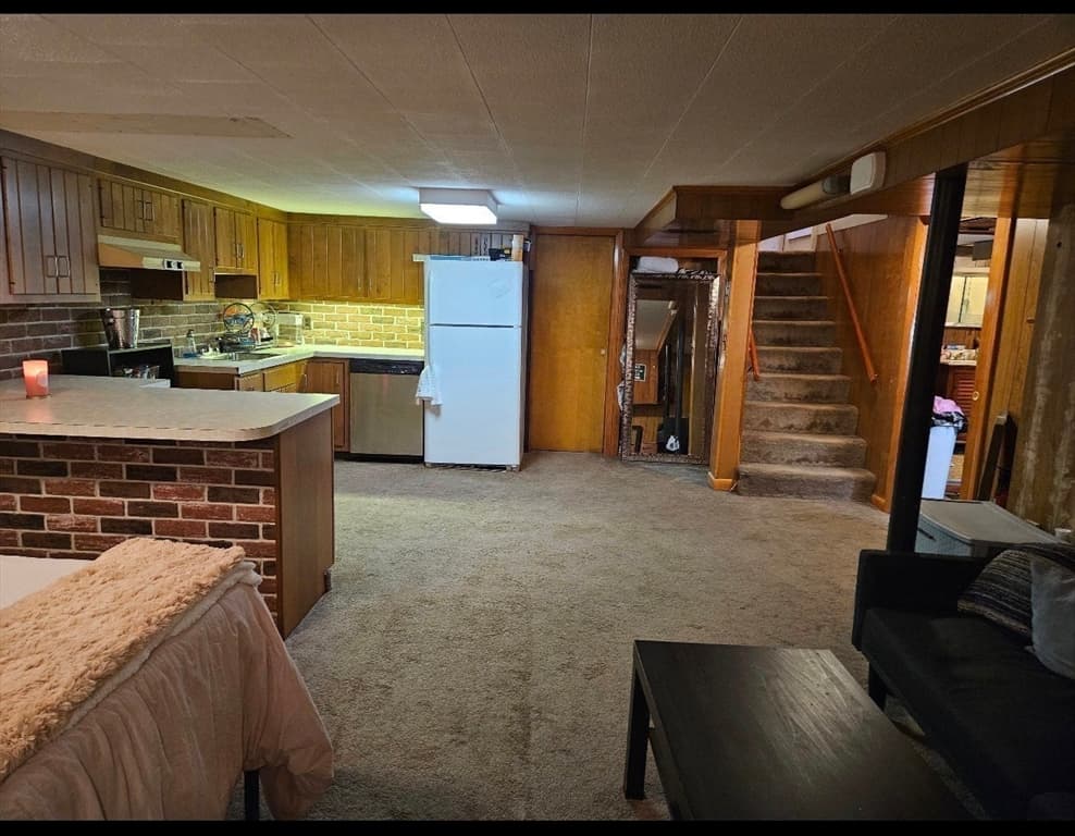 401 Whitlow St, New Bedford MA 02746 photo 16