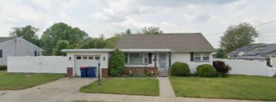 401 Whitlow St, New Bedford MA 02746