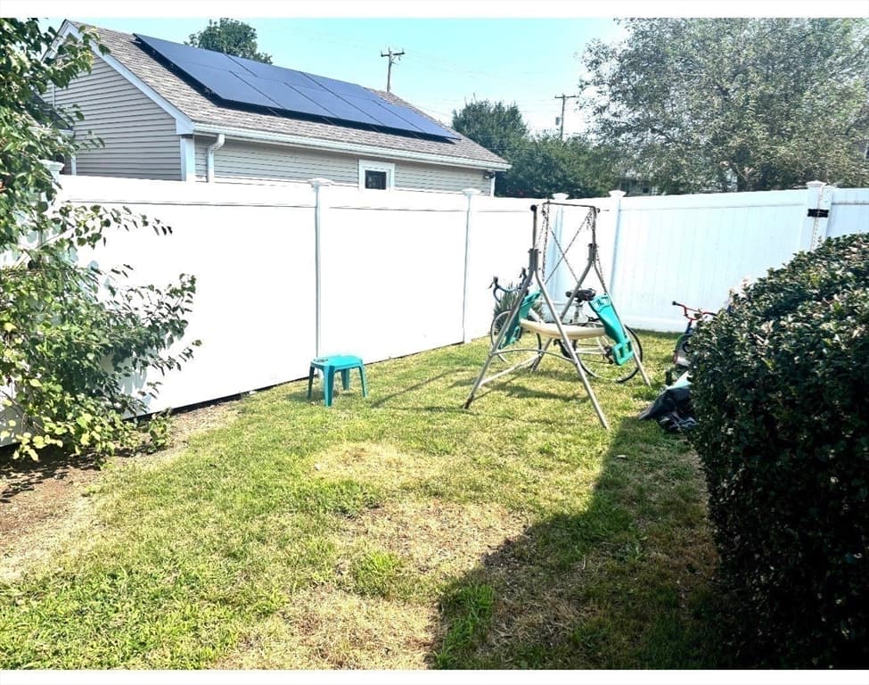401 Whitlow St, New Bedford MA 02746 photo 21