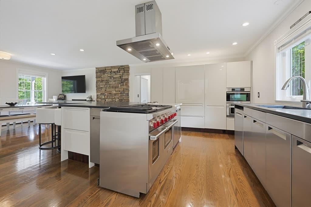 176 Spring St, Hopkinton MA 01748 photo 5