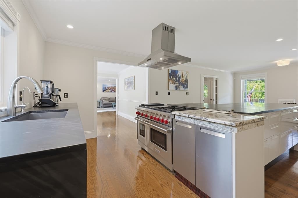 176 Spring St, Hopkinton MA 01748 photo 4