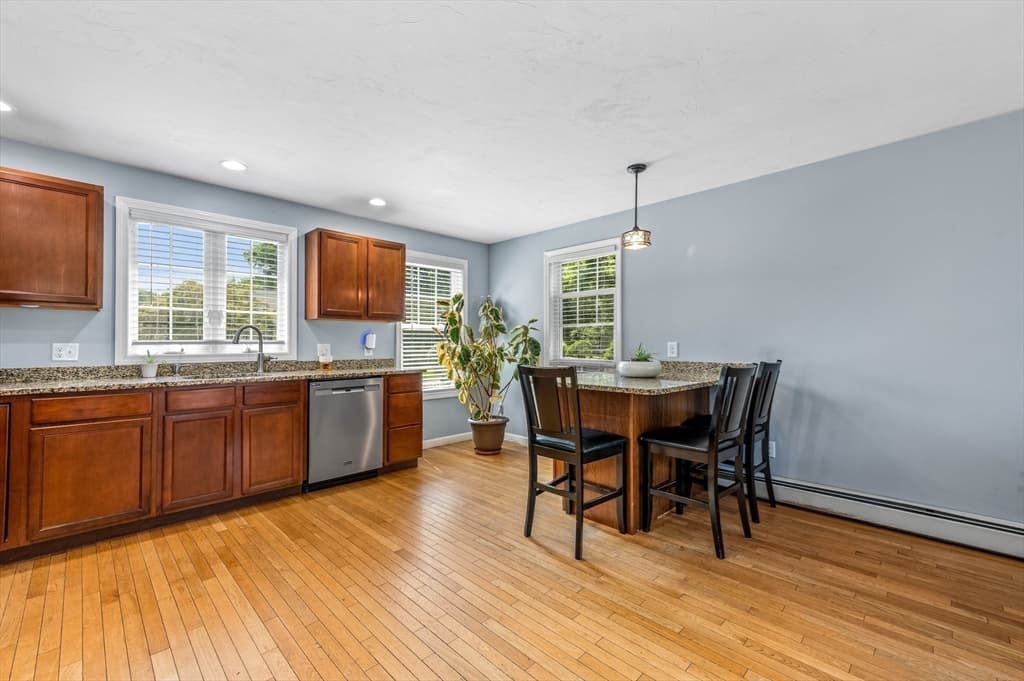 77 Oakcrest Drive, North Attleboro MA 02760 photo 6