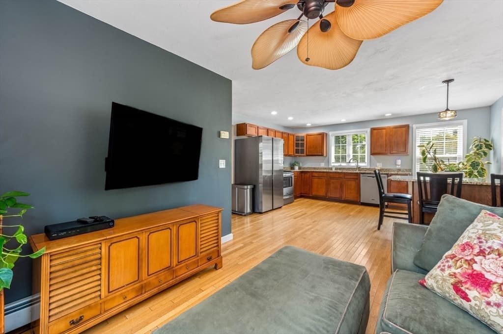 77 Oakcrest Drive, North Attleboro MA 02760 photo 9