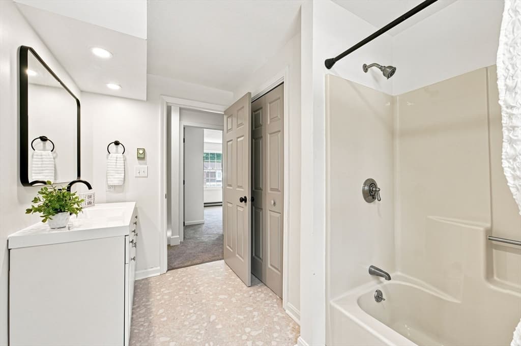 283 Fuller Rd # K, Chicopee MA 01020 photo 23