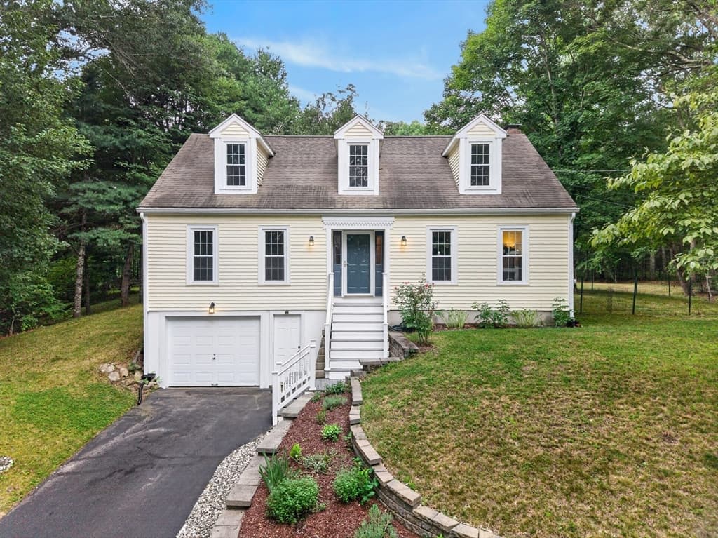 81 Moon Hill Rd, Northbridge MA 01534 photo 2