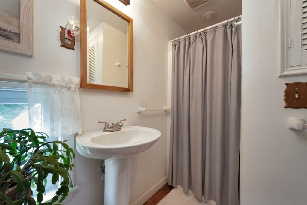 219 Tremont St, Carver MA 02330 photo 27