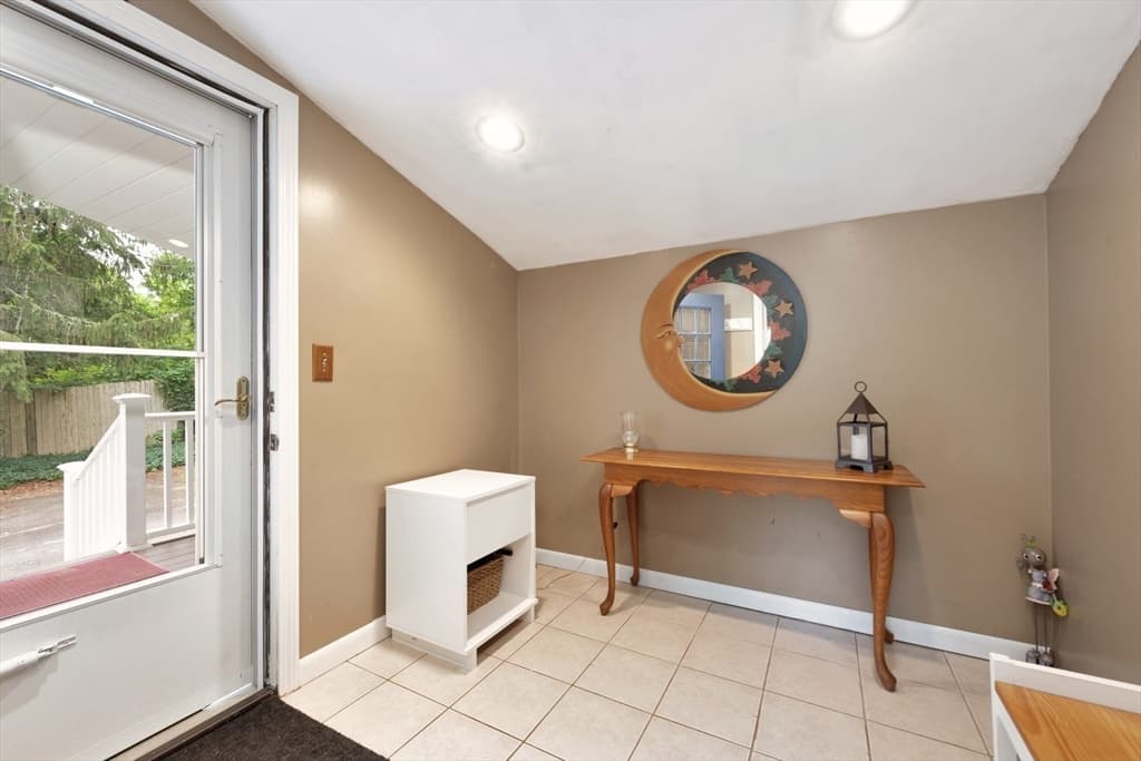 219 Tremont St, Carver MA 02330 photo 6