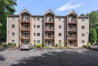 44 Maria Ave # 105, Southbridge MA 01550