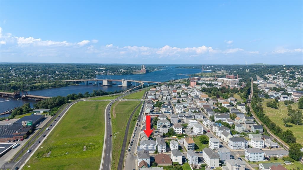 84 Cory St, Fall River MA 02720 photo 2