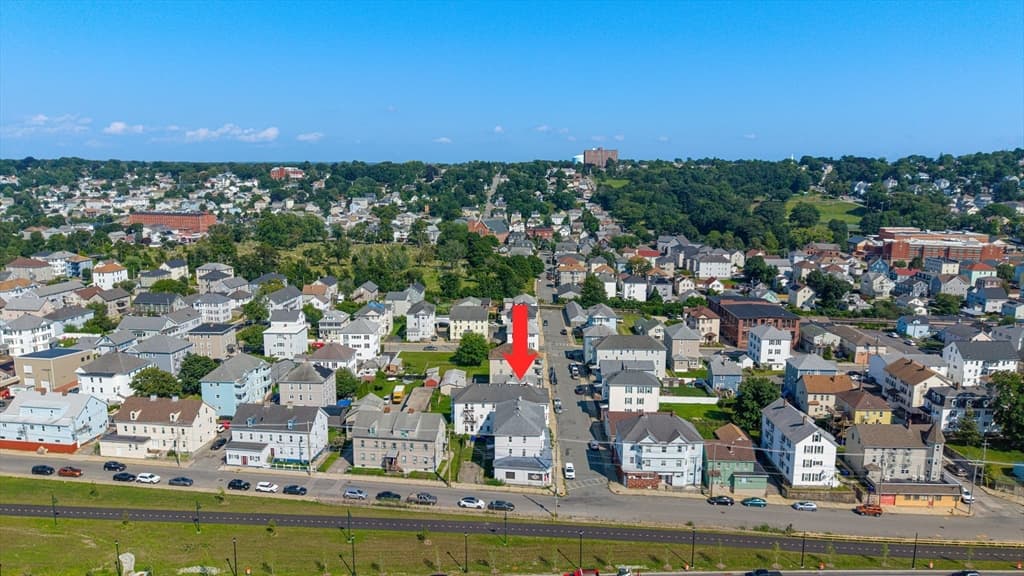 84 Cory St, Fall River MA 02720