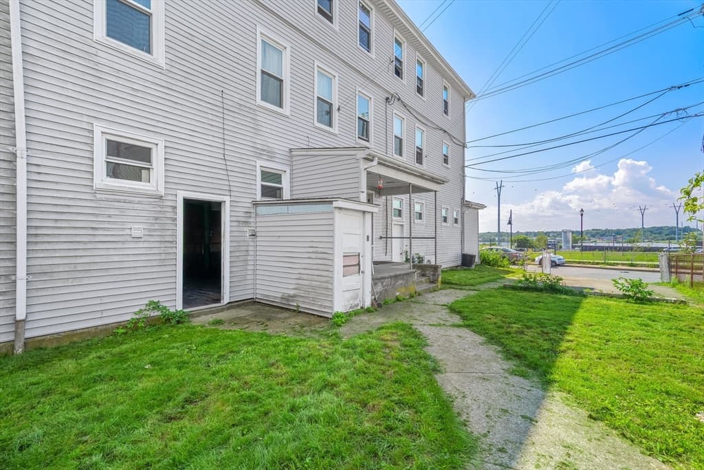 84 Cory St, Fall River MA 02720 photo 36