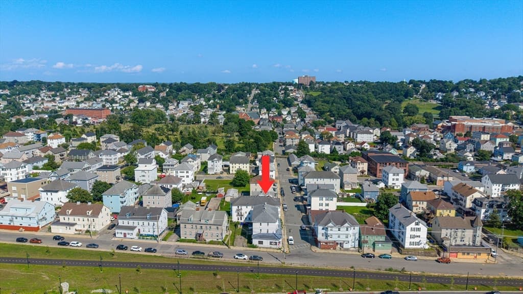 84 Cory St, Fall River MA 02720