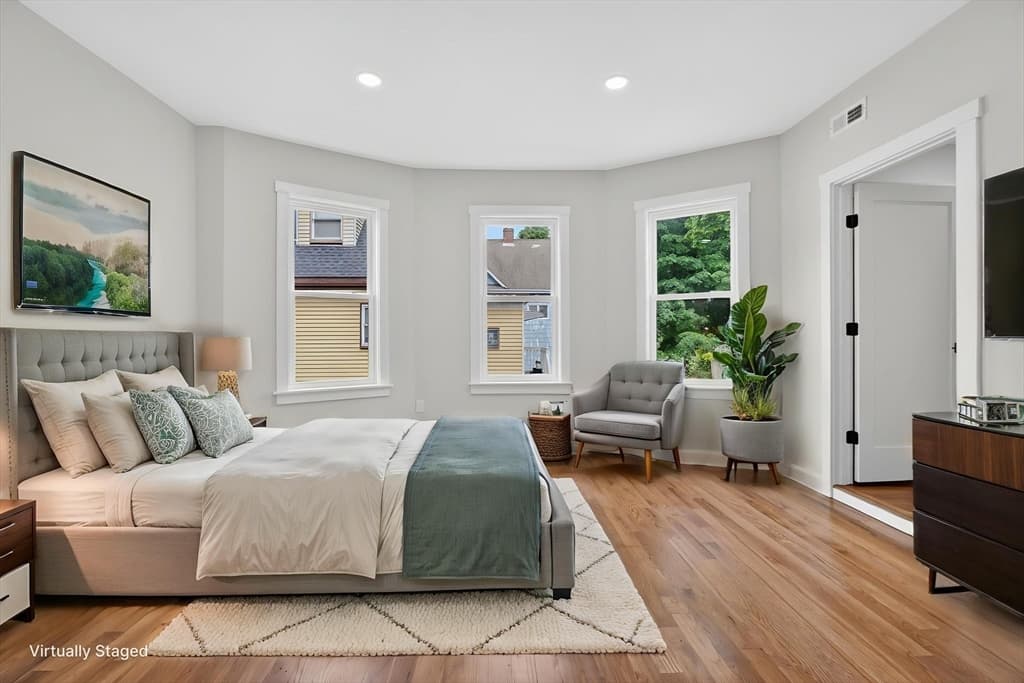 21 Hutchinson St # 2, Winthrop MA 02152 photo 4
