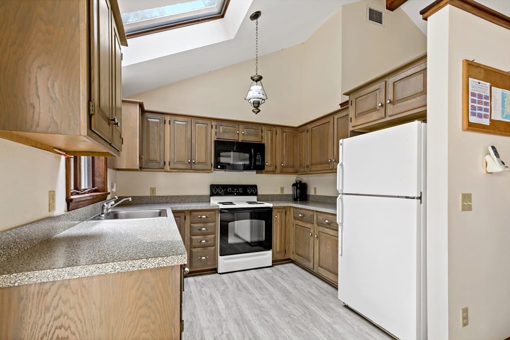 Single Family Residence at 26 Qaushnet Way, Falmouth MA 02536, Falmouth, photo 6 of 40
