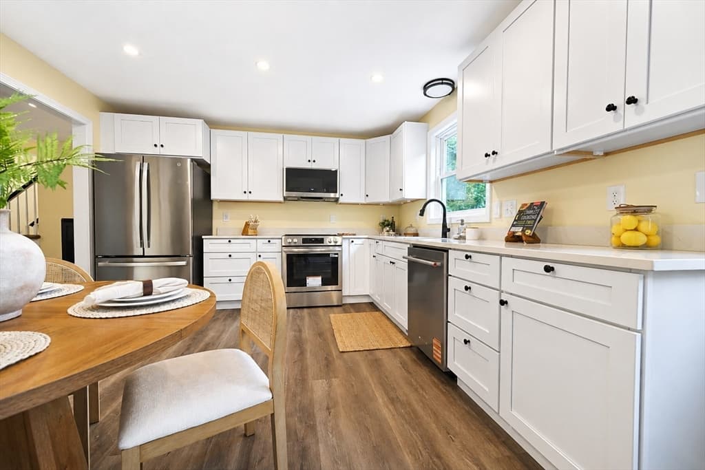 Condominium at 345 Laurel St # 1, Bridgewater MA 02324, Bridgewater, photo 6 of 35