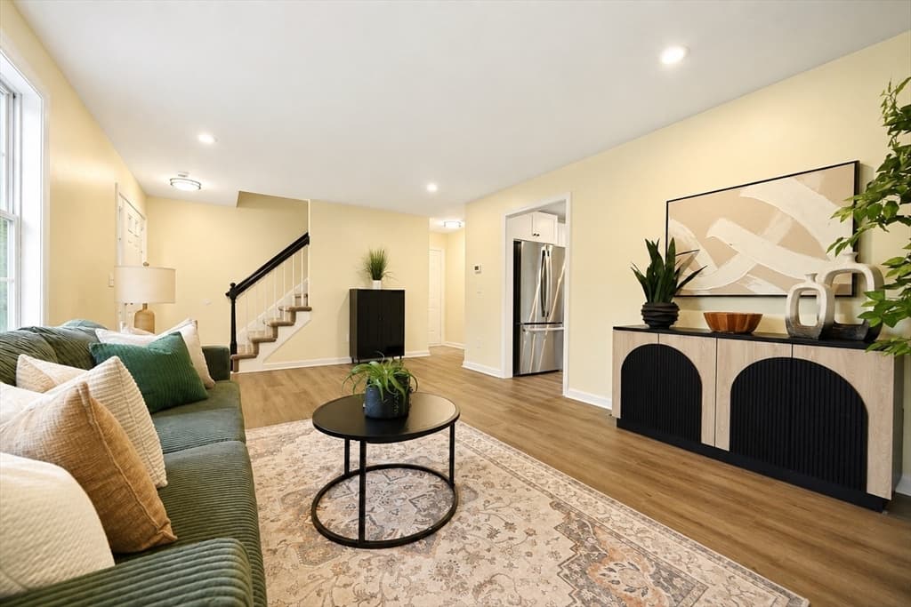 Condominium at 345 Laurel St # 1, Bridgewater MA 02324, Bridgewater, photo 3 of 35