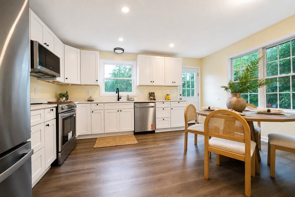 Condominium at 345 Laurel St # 1, Bridgewater MA 02324, Bridgewater, photo 5 of 35