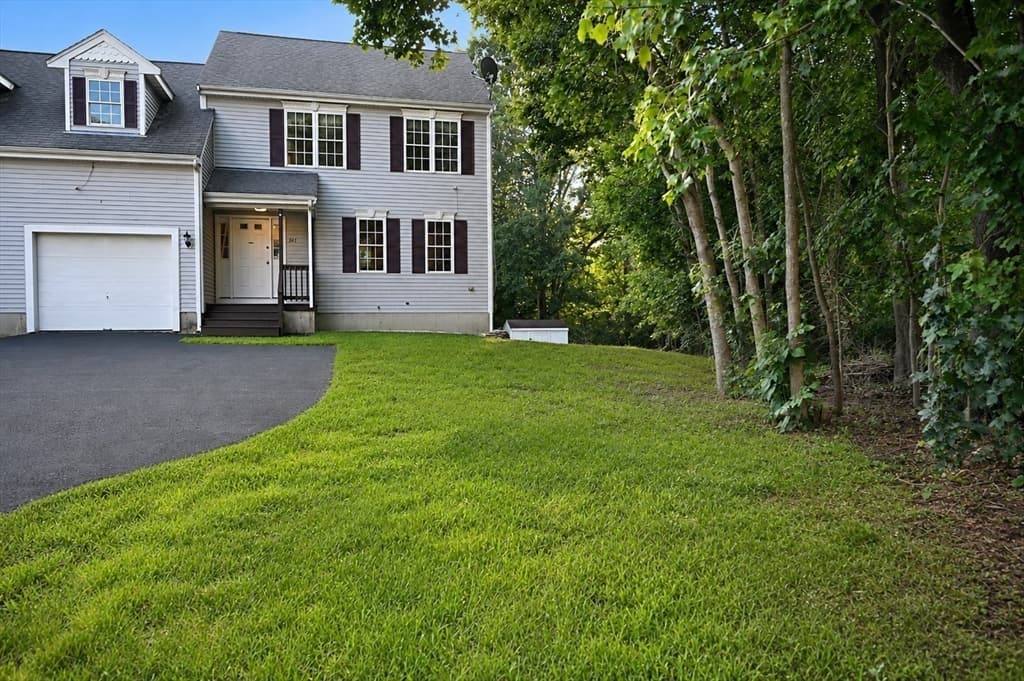Condominium at 345 Laurel St # 1, Bridgewater MA 02324, Bridgewater, photo 34 of 35