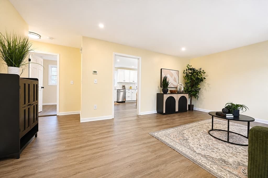 Condominium at 345 Laurel St # 1, Bridgewater MA 02324, Bridgewater, photo 8 of 35