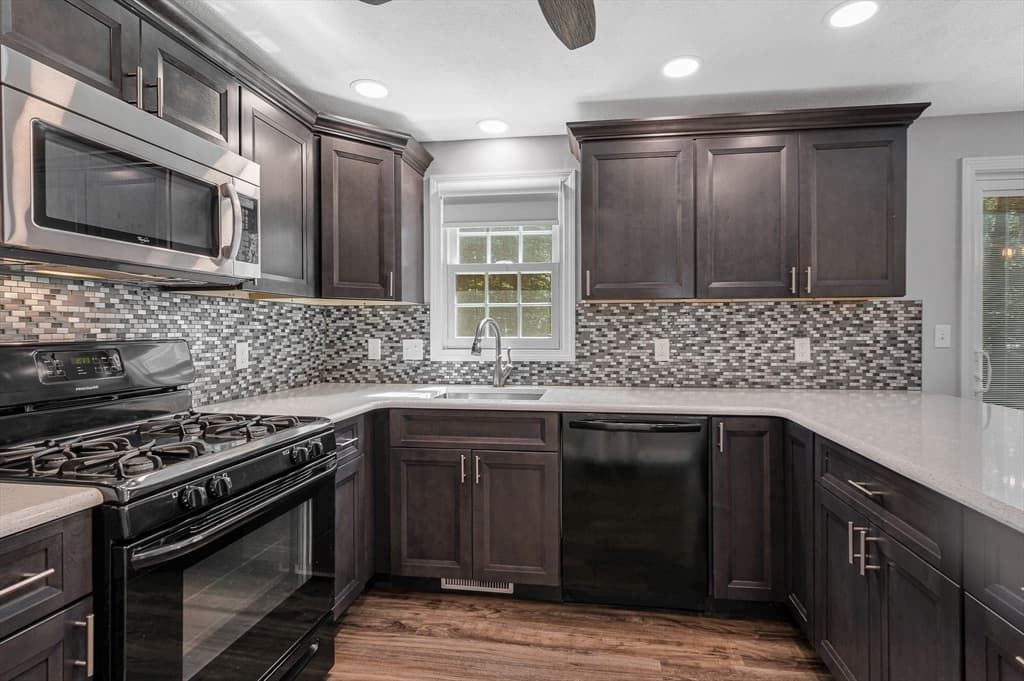 759 Wellman Avenue # 759, Chelmsford MA 01863 photo 4
