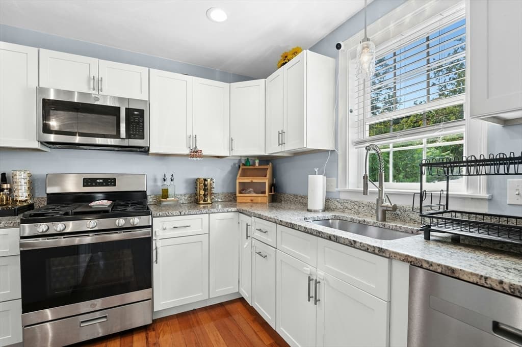 133 Apricot St, Worcester MA 01603 photo 7