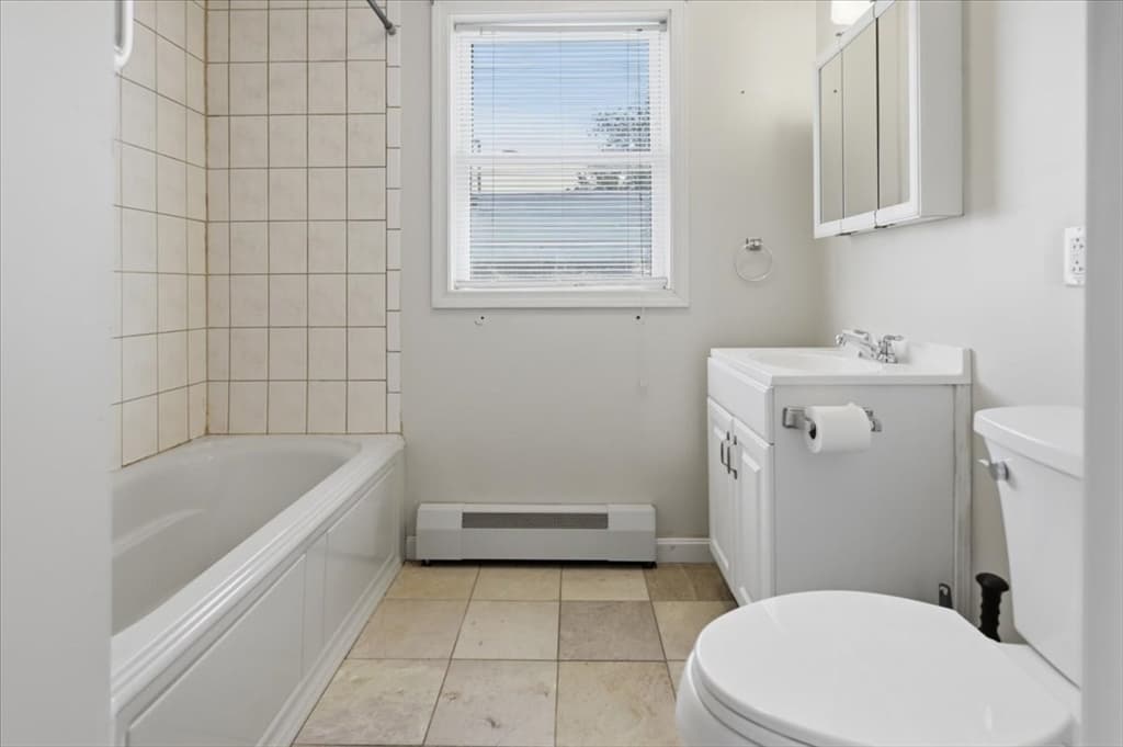 1033 Rodman St, Fall River MA 02721 photo 23