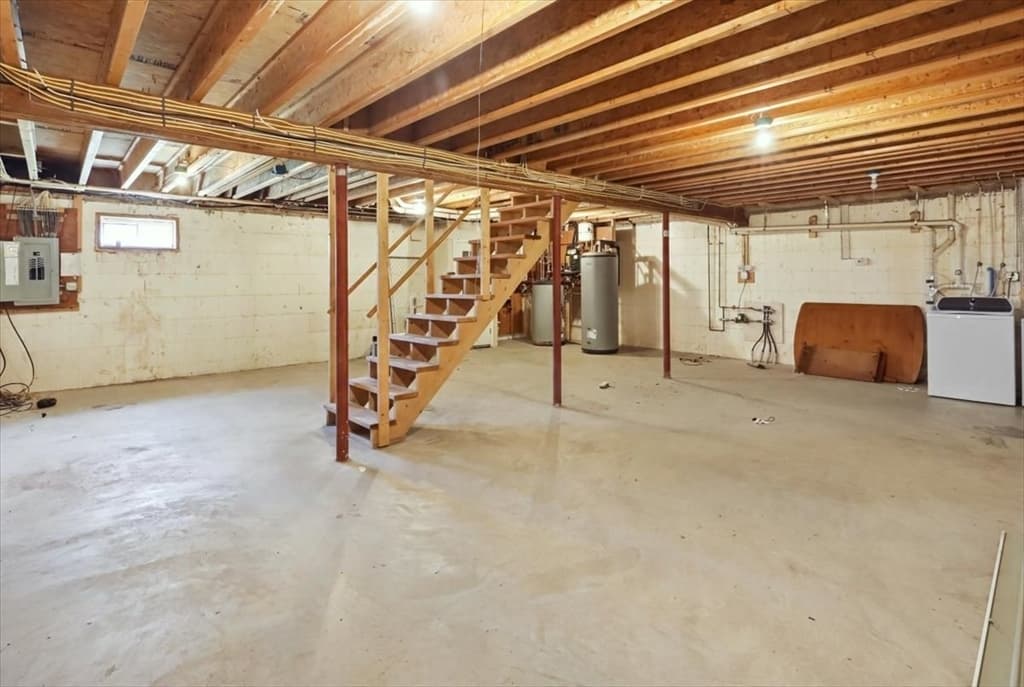 1033 Rodman St, Fall River MA 02721 photo 31