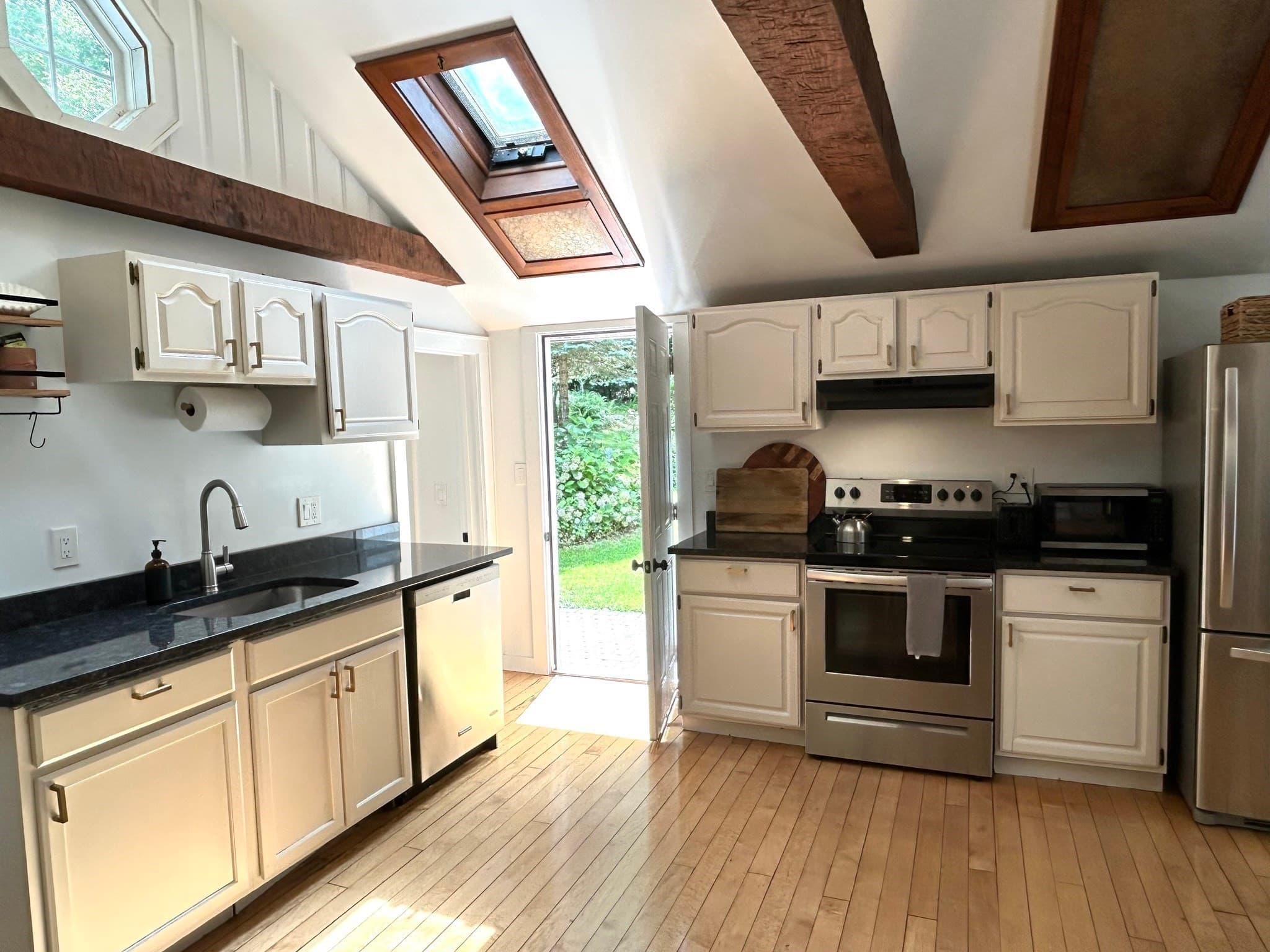 Single Family Residence at 16 Yale Rd, Hopkinton MA 01748, Hopkinton, photo 5 of 23