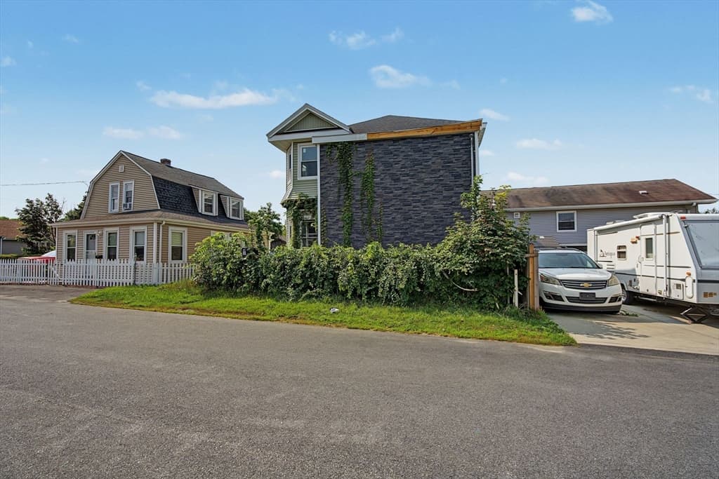 23 Bryan St, Fall River MA 02724 photo 18