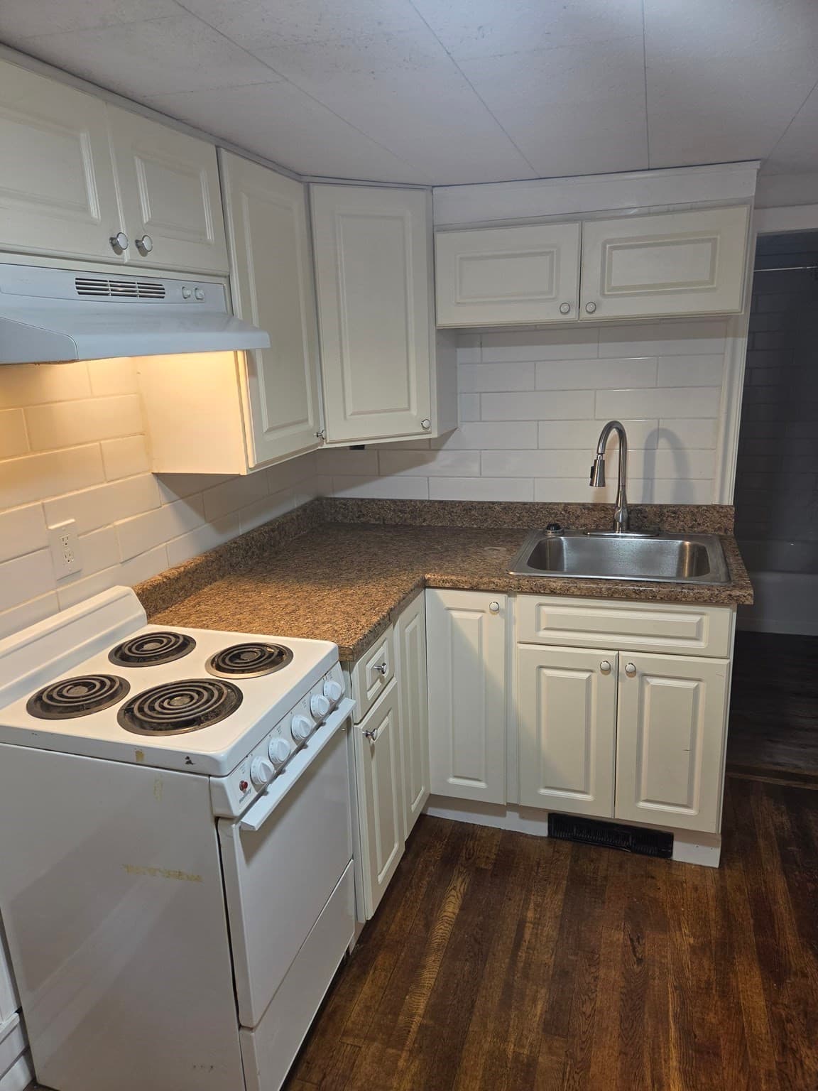 Multi Family at 311 Main St, Leicester MA 01611, photo 17 of 29