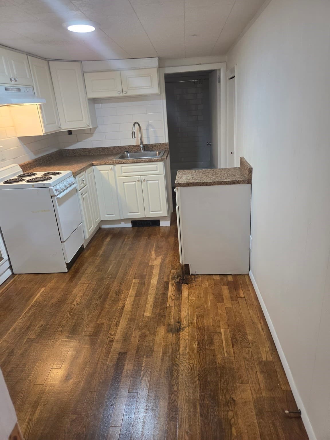 Multi Family at 311 Main St, Leicester MA 01611, photo 18 of 29