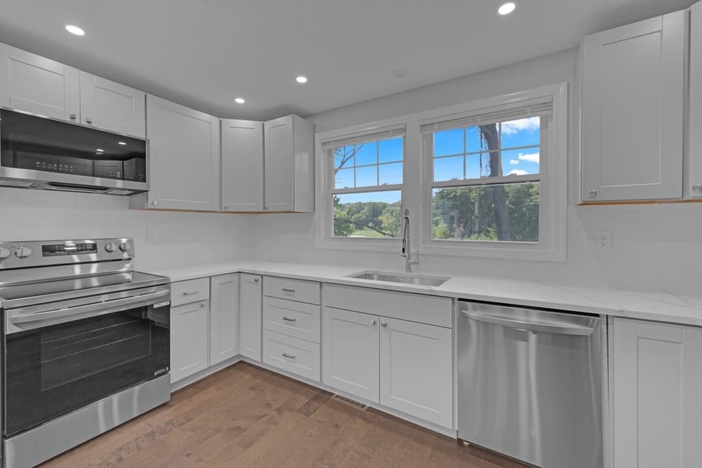14 Hillside Road, Northborough MA 01532 photo 9