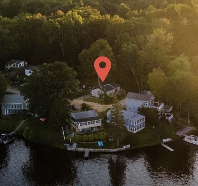 6 Hamilton Drive, Holland MA 01521