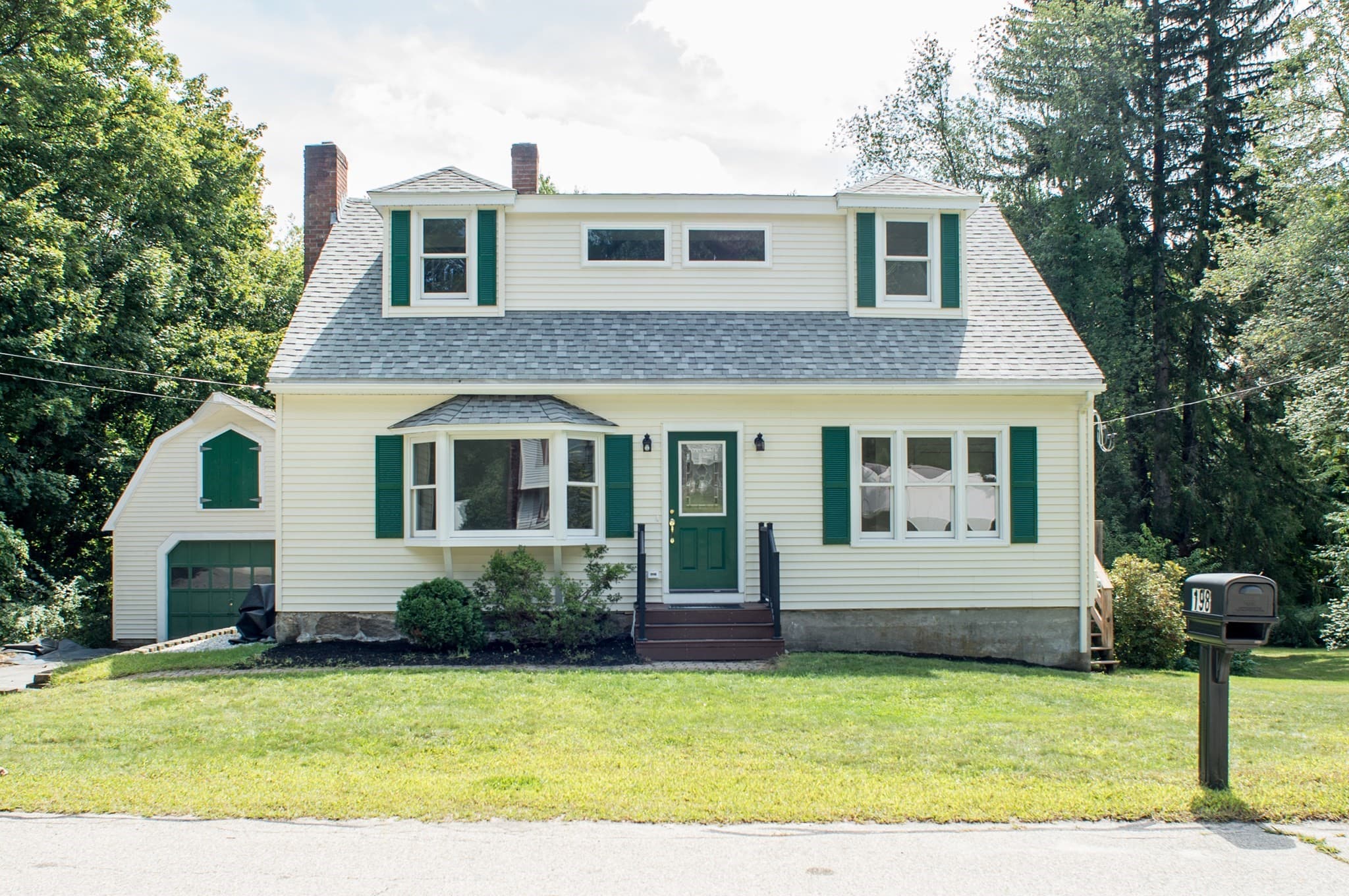 Single Family Residence at 198 Union Street, Northbridge MA 01588, Northbridge, photo 2 of 36