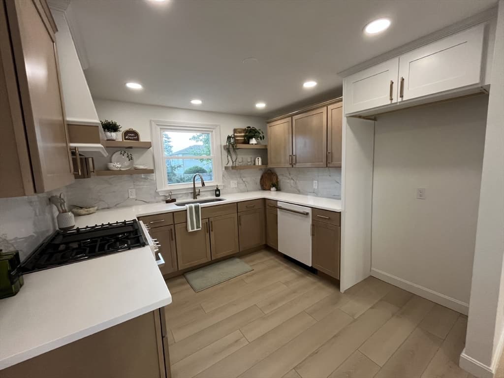 664 Norman St, Fall River MA 02721 photo 27