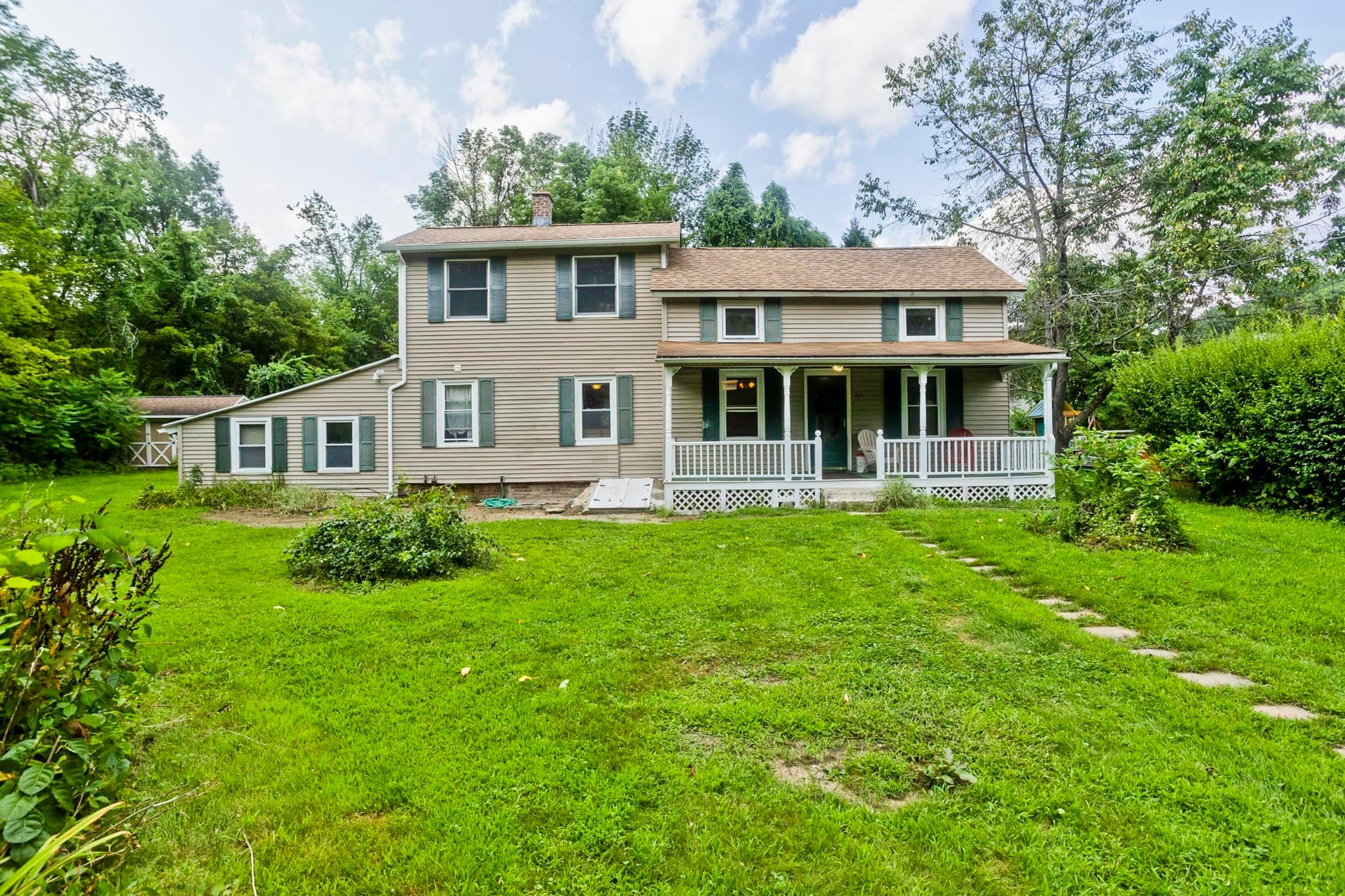 23 Maple St, Chester MA 01011