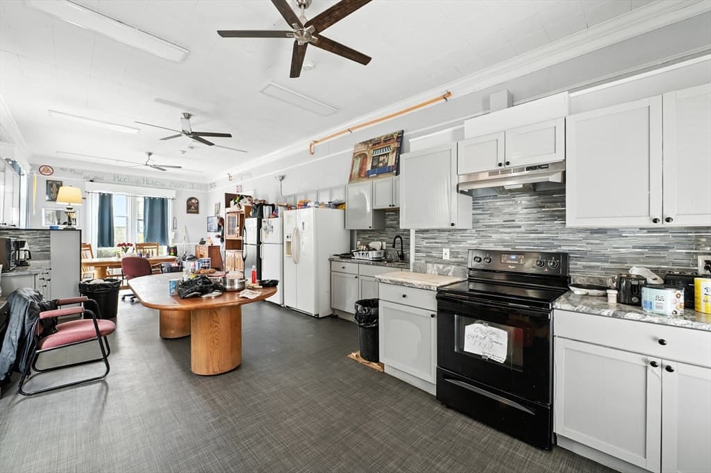 121 N Common, Lynn MA 01902 photo 5
