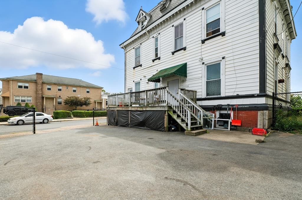 121 N Common, Lynn MA 01902 photo 10