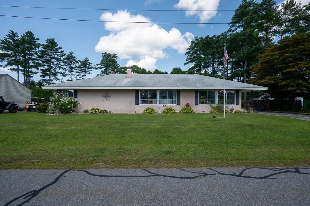 12 Elaine St, Webster MA 01570 photo 9
